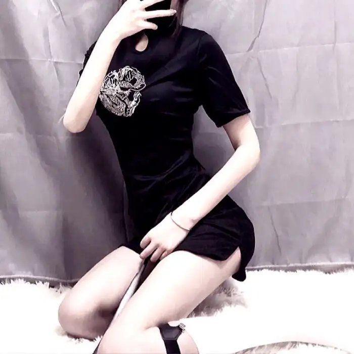 公寓404室 海报